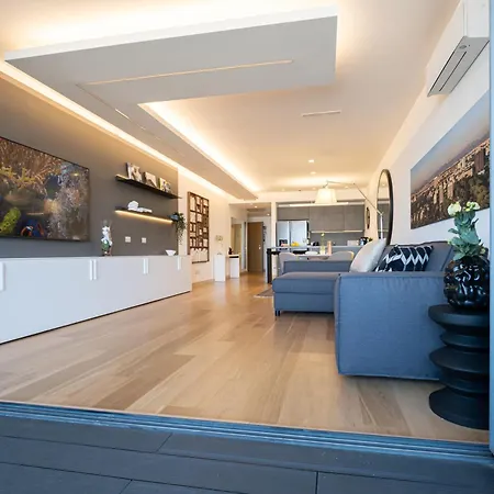 Sky27 Executive Luxury Terrace 아파트 *