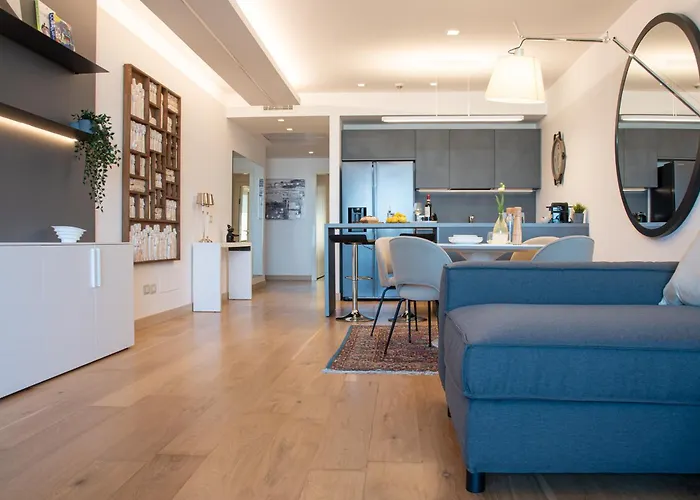 Sky27 Executive Luxury Terrace 아파트 *